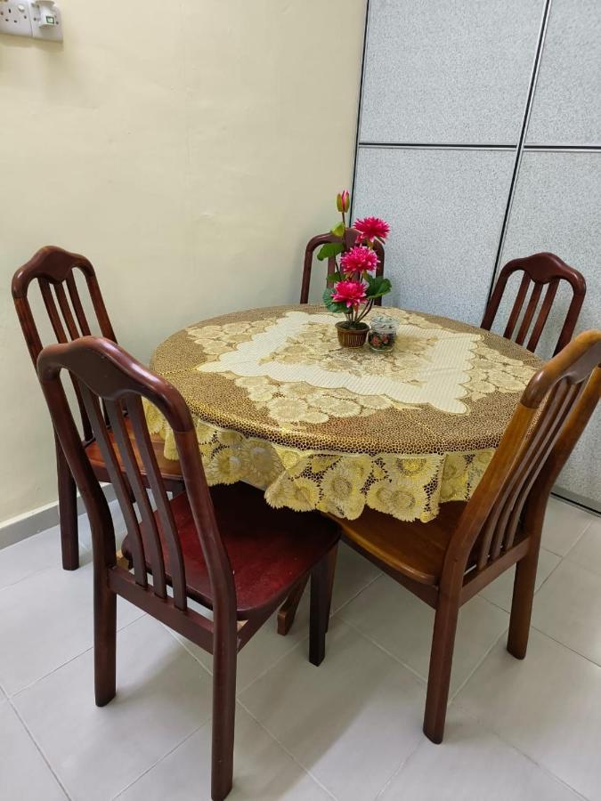 Wafiy Homestay Macang Екстер'єр фото