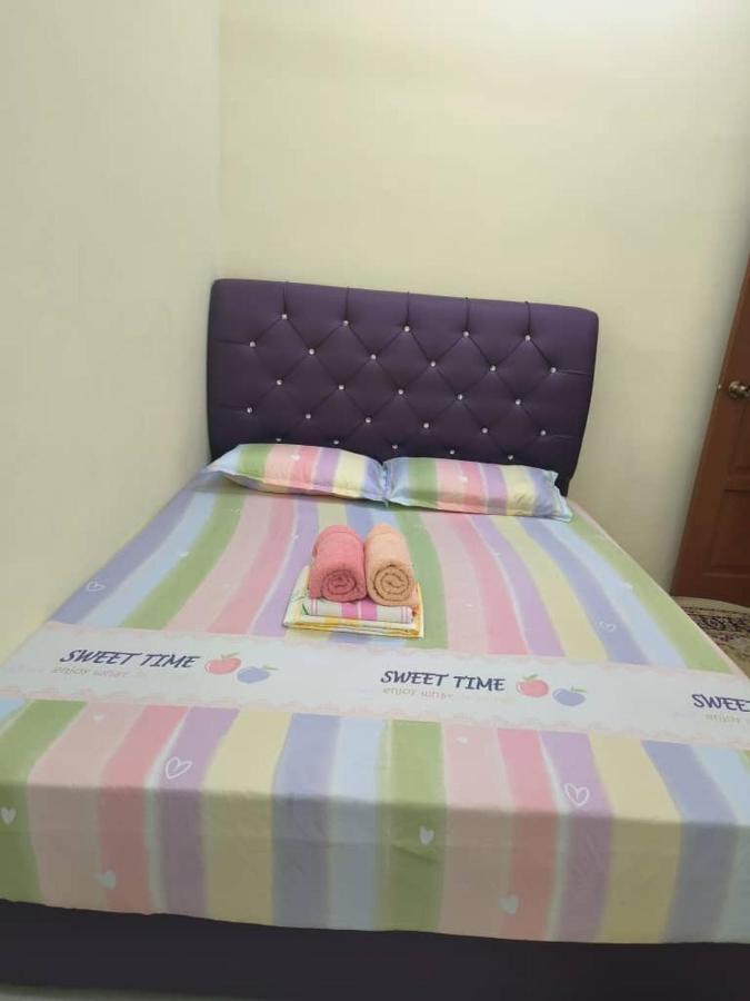 Wafiy Homestay Macang Екстер'єр фото